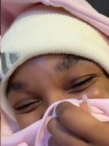 SuzanSithole2's tweet photo. Khona abakade bezama ukuba number 1 but Thalians said, NOT SIKHONA🤣🤣🤣🤣🤣🤣🤣🤣😭😭😭😭😭😭😭

WE CROWN THANDEKA 
MILLIONCHELLA IS HERE
#ThandekaTshabalala
#MillionChella https://t.co/Qn5nekoyWB