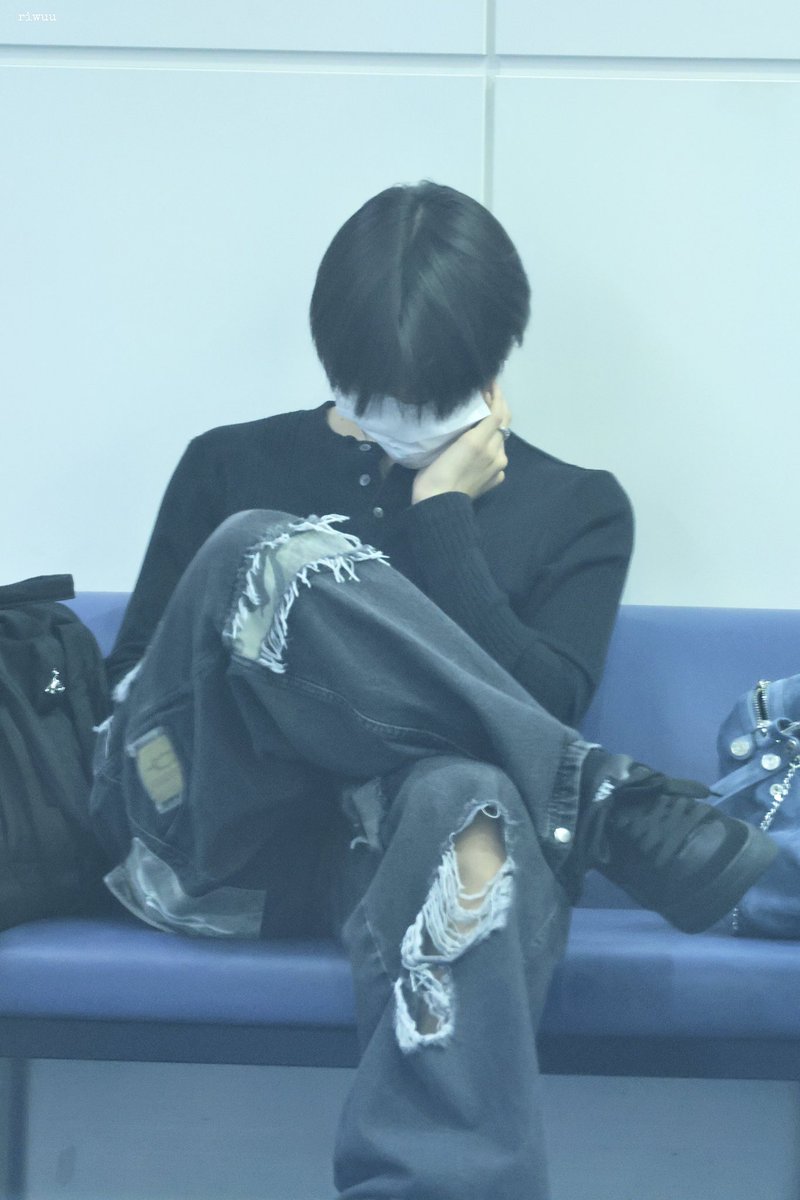 kurixzzi's tweet photo. 버석.. 건조.. 예민.. https://t.co/PHGhTWcGB0