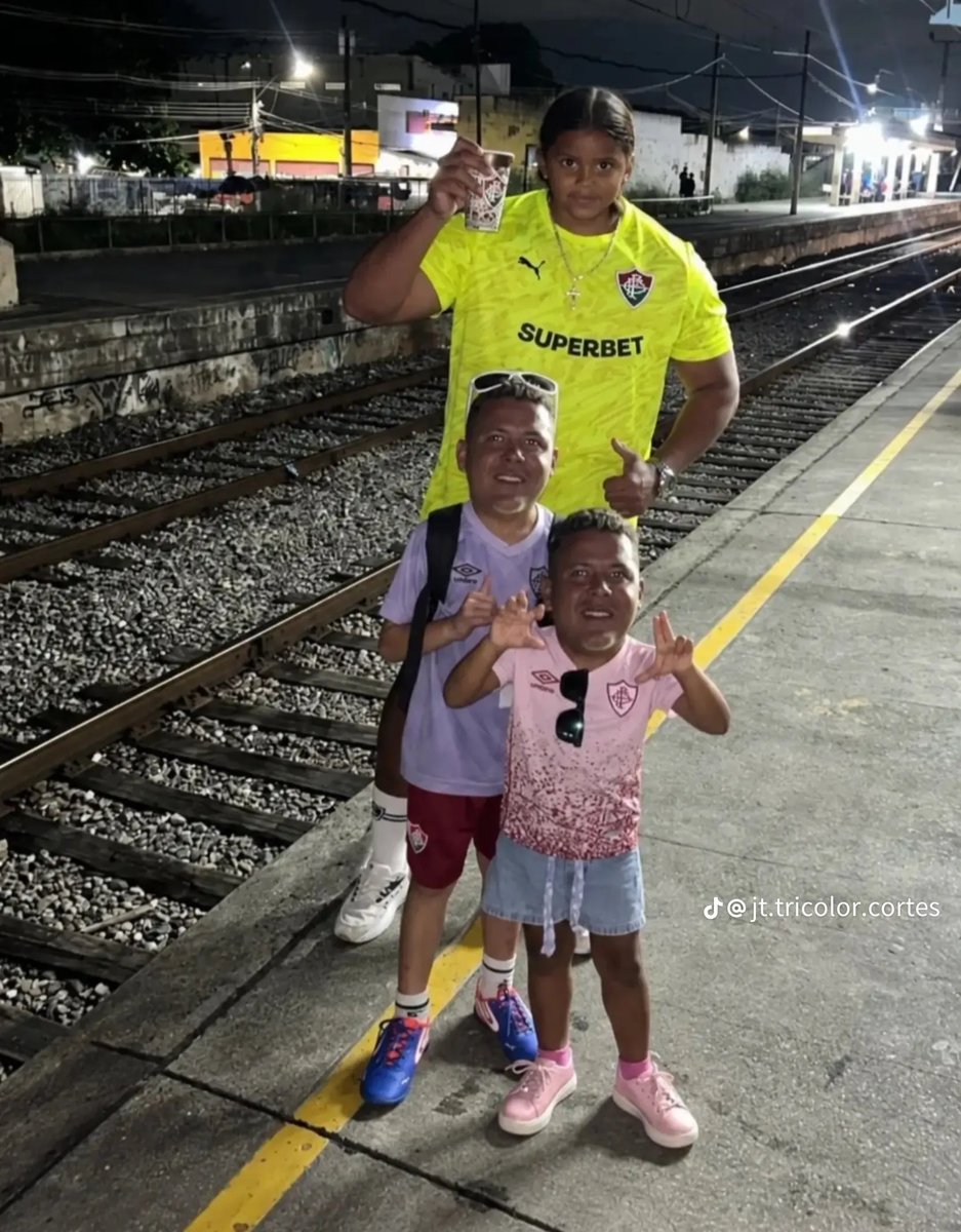 713joao_'s tweet photo. É tropa mais um fds que se inicia https://t.co/L5Uyr0eCOC