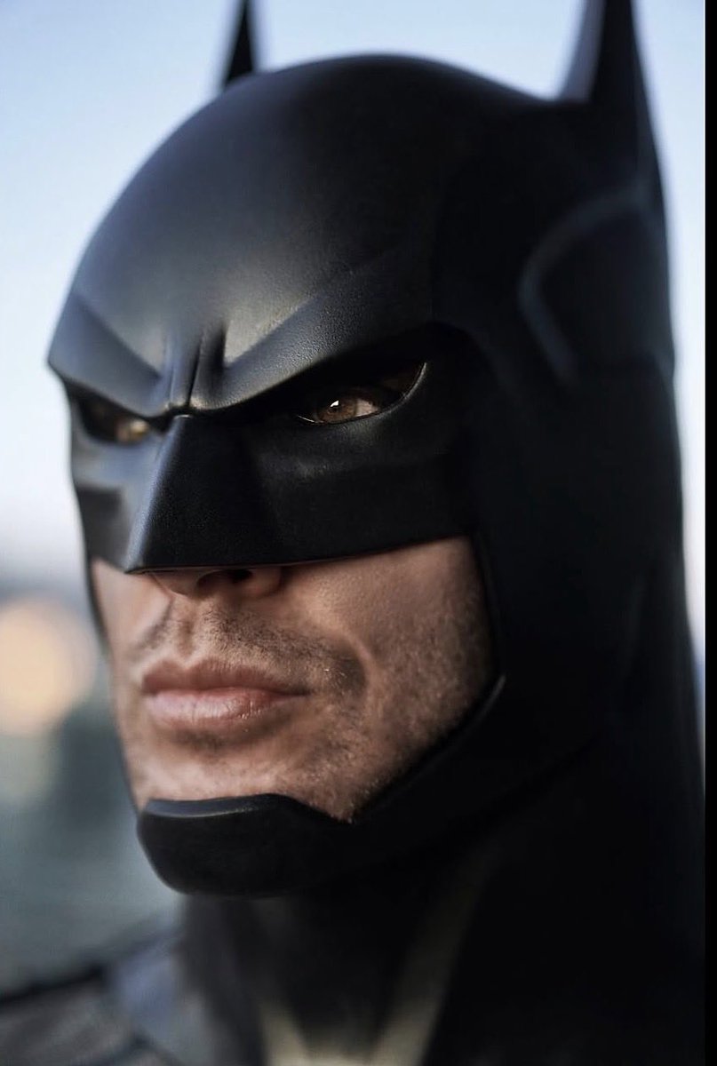 TheBoysOOCC's tweet photo. The time Jensen Ackles dressed up as Batman for Halloween in 2019. https://t.co/iP9IZEsMCt
