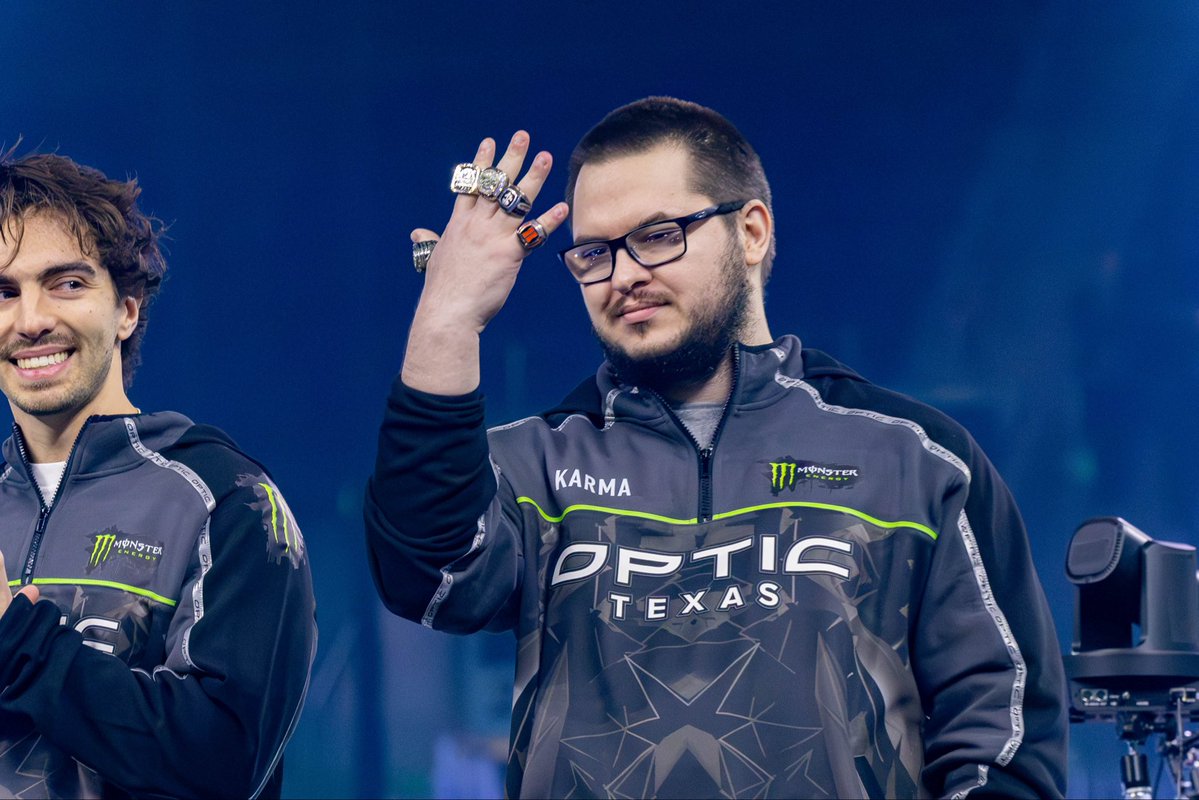 CoDClipped's tweet photo. 🚨 CDL Coaches will join players on stage at all LAN events in 2027

(Via @RonnieInteL) https://t.co/gxEjvmCeDd