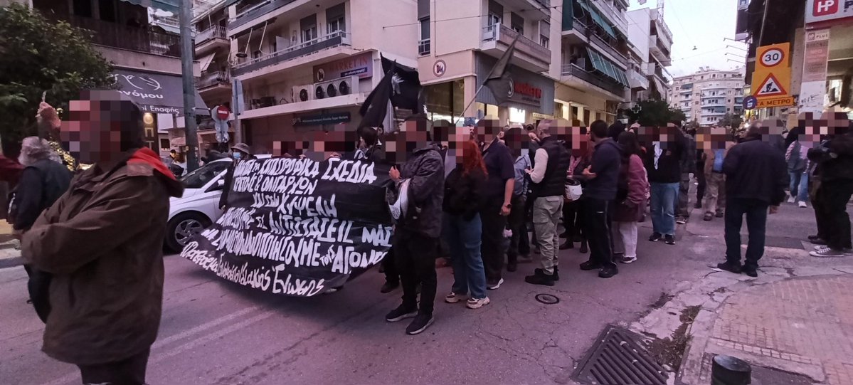 Platforma_CU's tweet photo. Φωτογραφίες και βίντεο από την μαζική πορεία που πραγματοποιείται αυτή τη στιγμή στις γειτονιές της Κυψέλης ενάντια στις καταστροφικές συνέπειες της διέλευσης του μετρό. 

#antireport #μετρό #κυψέλη https://t.co/ANuYcoVmUj