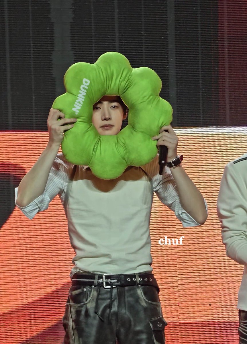 hooniebaekgu's tweet photo. Look at my matcha mochi hoon 💚 #sunghoon https://t.co/sAIdQHCBXM