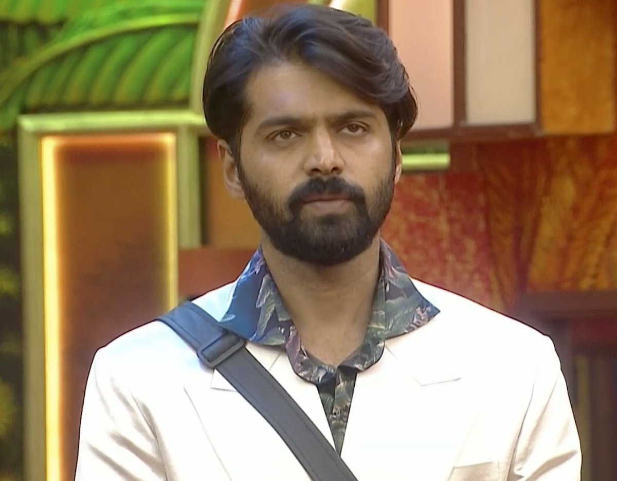 BBTeluguViews's tweet photo. Bayata nincho pettaaru inthasepu ante manam L word annadhi thelisipoyindhi ani open-up ayipoyaadu..

This is how fast he flips.. And that is why you cannot easily find his actings

#BiggBossTelugu10 #Thrigun https://t.co/STvbVte6dA
