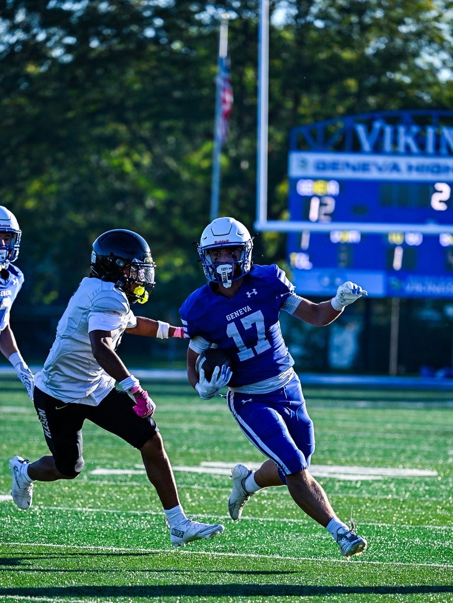 lutzow_michael_'s tweet photo. Big conference win 40-6 against Glenbard North!🏈
Another week of competing and improving!
My stats:
5 receptions
85 receiving yards 
@Coachschins @ChiPlayerWatch @PrepRedzoneIL @GenevaVikingsFB @Sports4Illinois @scottybscout https://t.co/K51uZMMM14