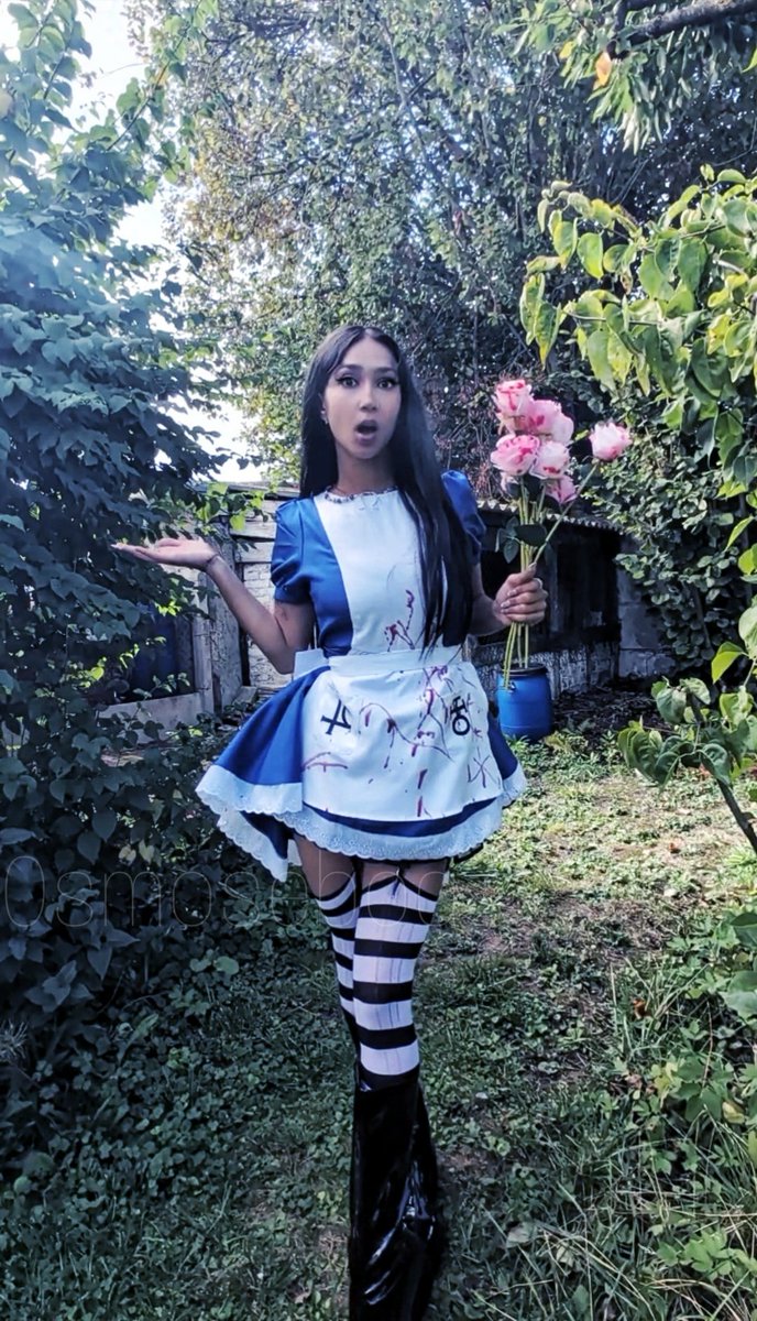 OsmoseBoa's tweet photo. What if praying for better hallucinations is a form of madness ..? 🦋 https://t.co/DesuYG1L3x