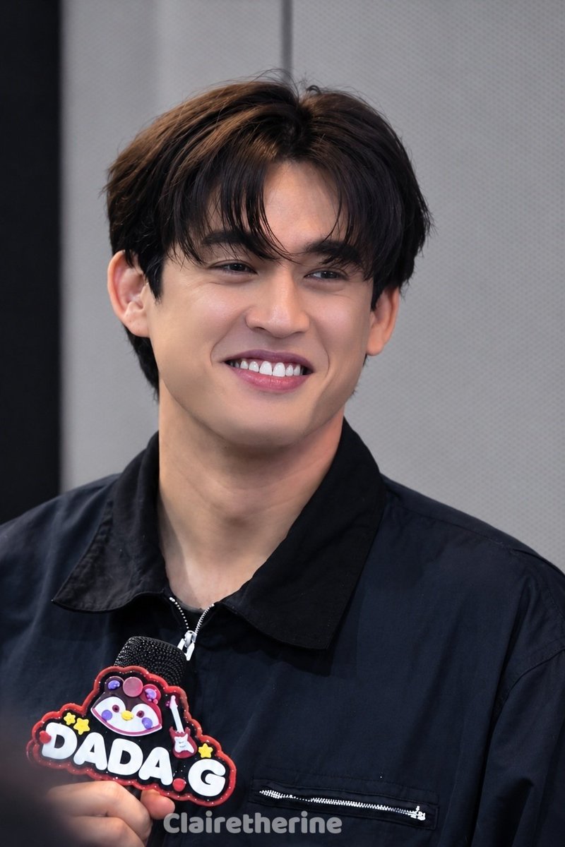 clairetherine's tweet photo. ขอให้ความเจ็บป่วยหายไปไวๆนะครับคนเก่ง อย่าป่วยอีกเลยนะครับ 🥺 จิ๋วเหมาะกับรอยยิ้มที่สุด 

JOSSGAWIN GUINZLY BIG FAM 

#GMMTVFANIVAL2026HappyFamilyxJG 
#JossGawin https://t.co/PwhfadvCjz