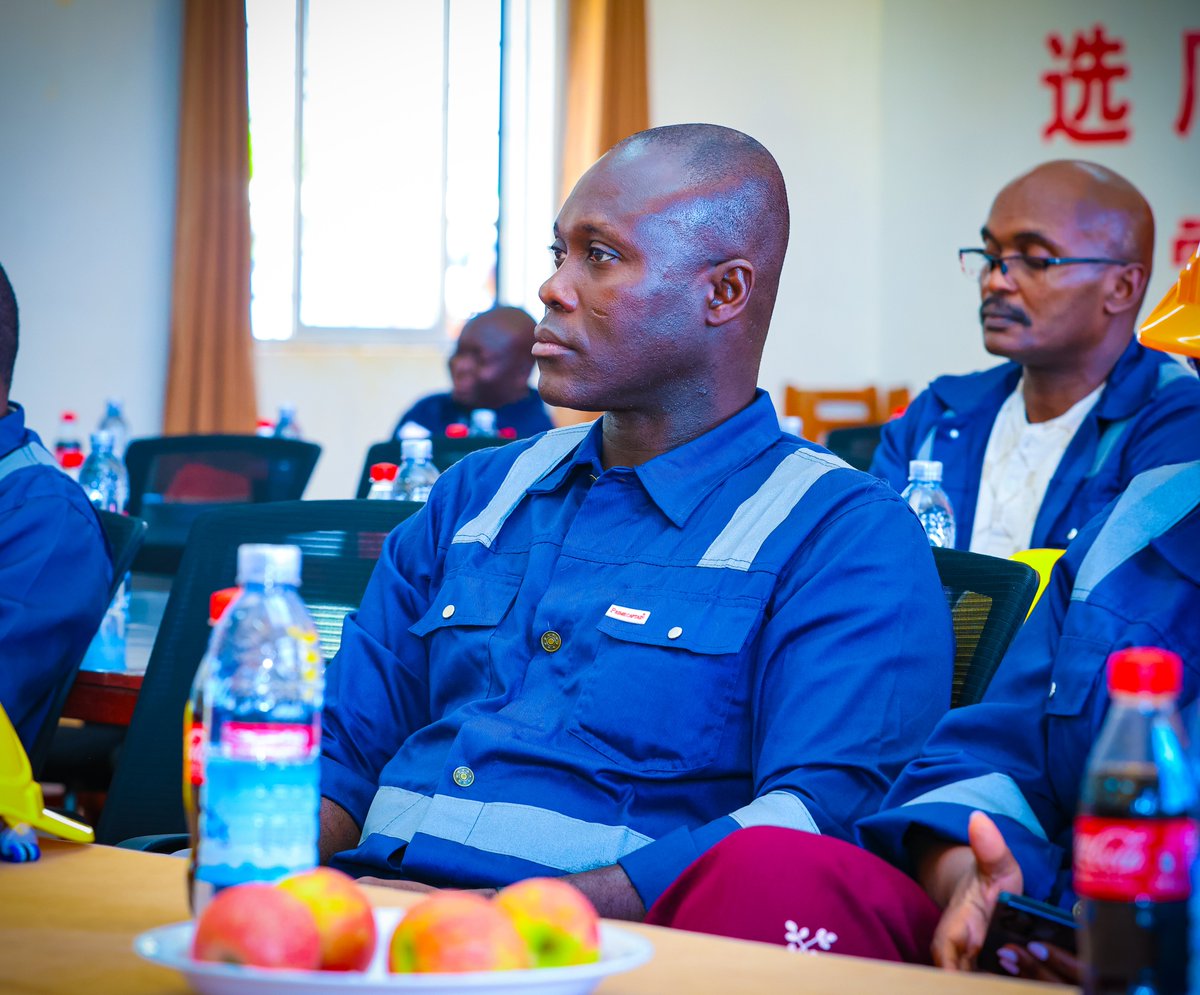 UgandaChamber's tweet photo. #ExcursionTrip ENDING WHERE THE VALUE CHAIN COMES TOGETHER.

The final technical stop of the Eastern Uganda Mining Excursion takes delegates to the Wagagai Gold Mine in Busia. #UCEM  @MEMD_Uganda @AshabaA @humfas @Patricia_Litho @PNyamutoro @DrMusenero @irenebateebe @kcbbankug @EcobankUganda @dutylex @Wagagai_Mining