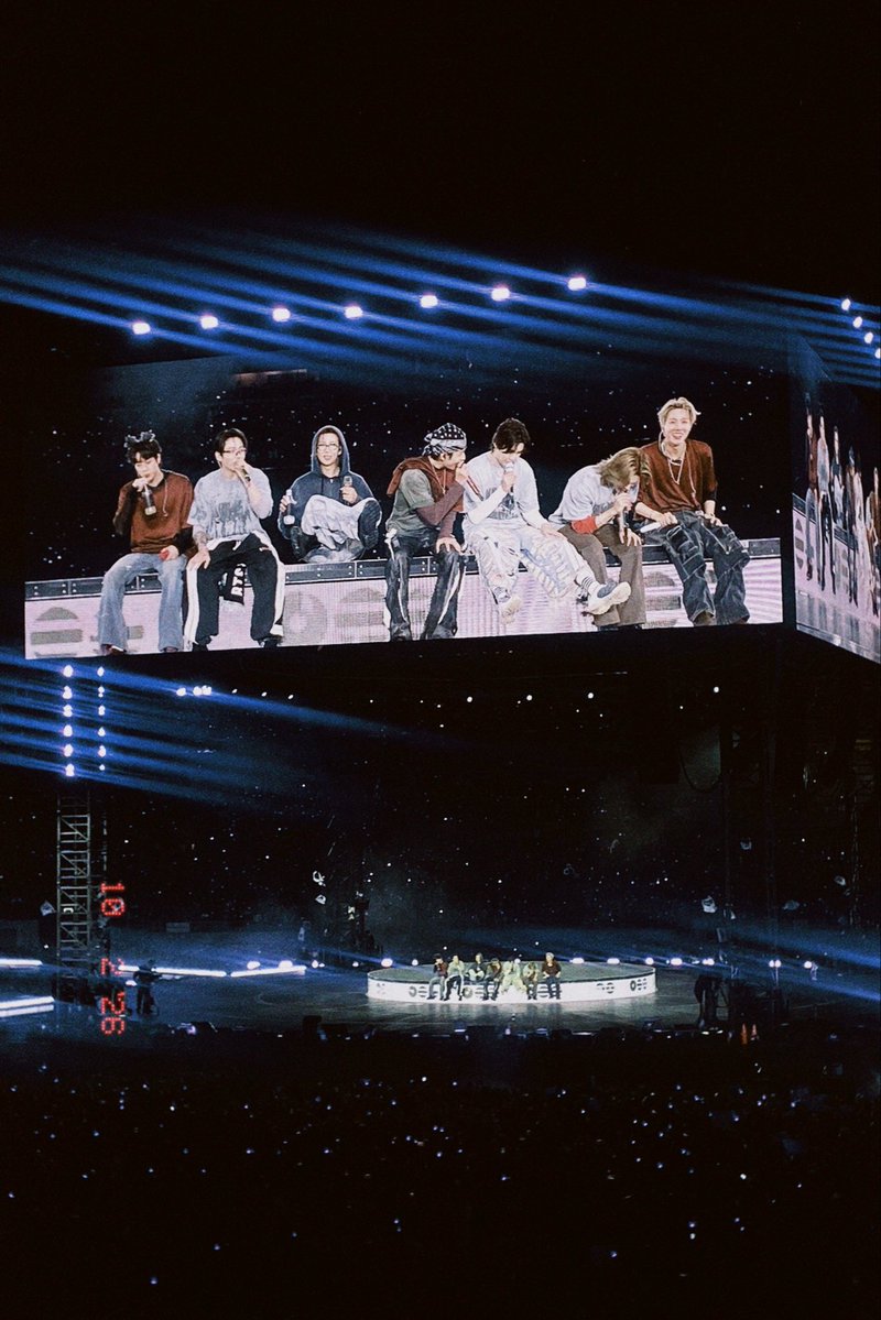 yoongibites's tweet photo. dream come true last night in bogota⭐️ #BTS_WORLDTOUR_ARİRANG_BOGOTA https://t.co/4XXIRvjNIa