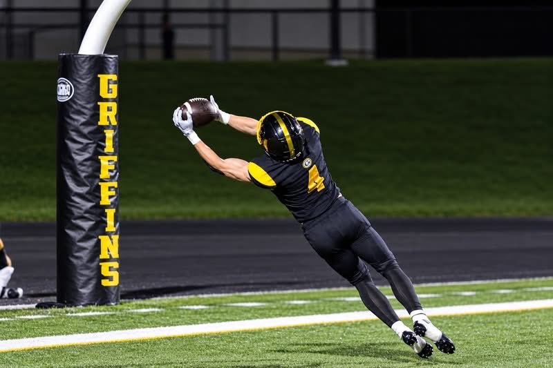 GriffFootball's tweet photo. 🏈 GRIFFINS HOMECOMING WIN! 🏈

🔥 Varsity: Gretna East Griffins 57 — Ralston Rams 37
💪 JV: Gretna East Griffins 48 — Papillion-La Vista South 6

Great weekend for the Griffins! 🏈💛💯‼️
#GretnaEast #Griffins #GameDay #GriffinPride. https://t.co/TDCCftt7y5