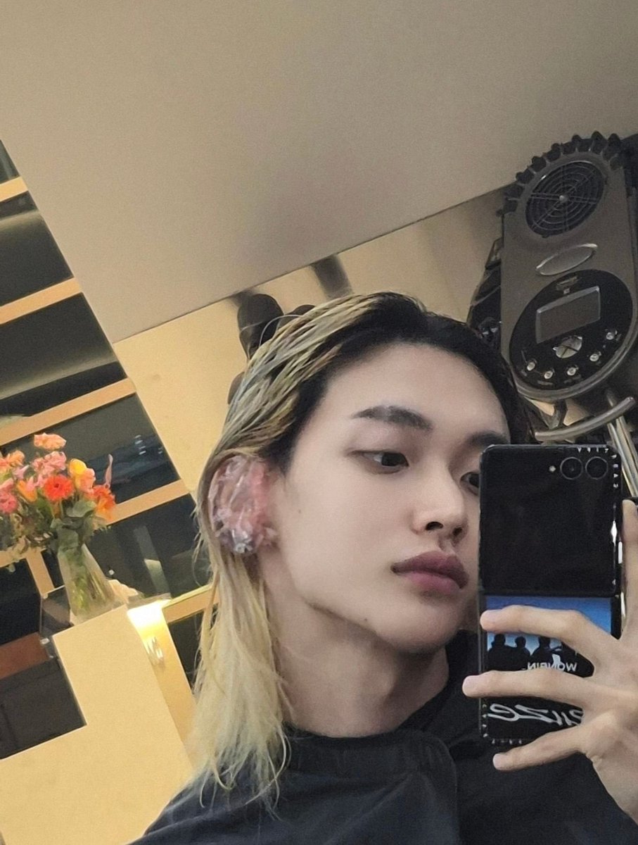 inadeepwater's tweet photo. นิยมบลอนด์ โพเลือกกรุมากจริง ๆ ค่ะ 🧎🏼‍♀️ https://t.co/rL6lZ1SuoY