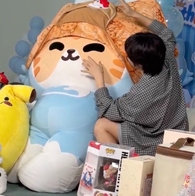Rjseokjinphoon's tweet photo. : ผลตรวจออกแล้วนะครับ 

: ที่คุณพ่อคุณแม่แจ้งว่าน้องตัวบวมหลังจากกินแซลม่อน

: น้องไม่ได้แพ้ แต่น้องแค่อ้วน

(( 🐱 : เตงเค้าอายหมอ  | 🐶 อือ เค้าก็อาย )) https://t.co/RFavvbWxJC