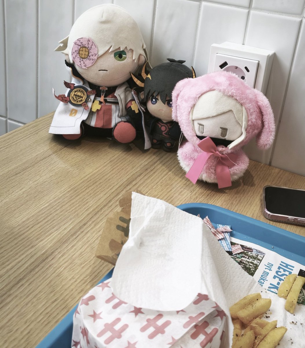 yuseinui's tweet photo. hesburger oshikatsu ~ https://t.co/hoYtlnflNC