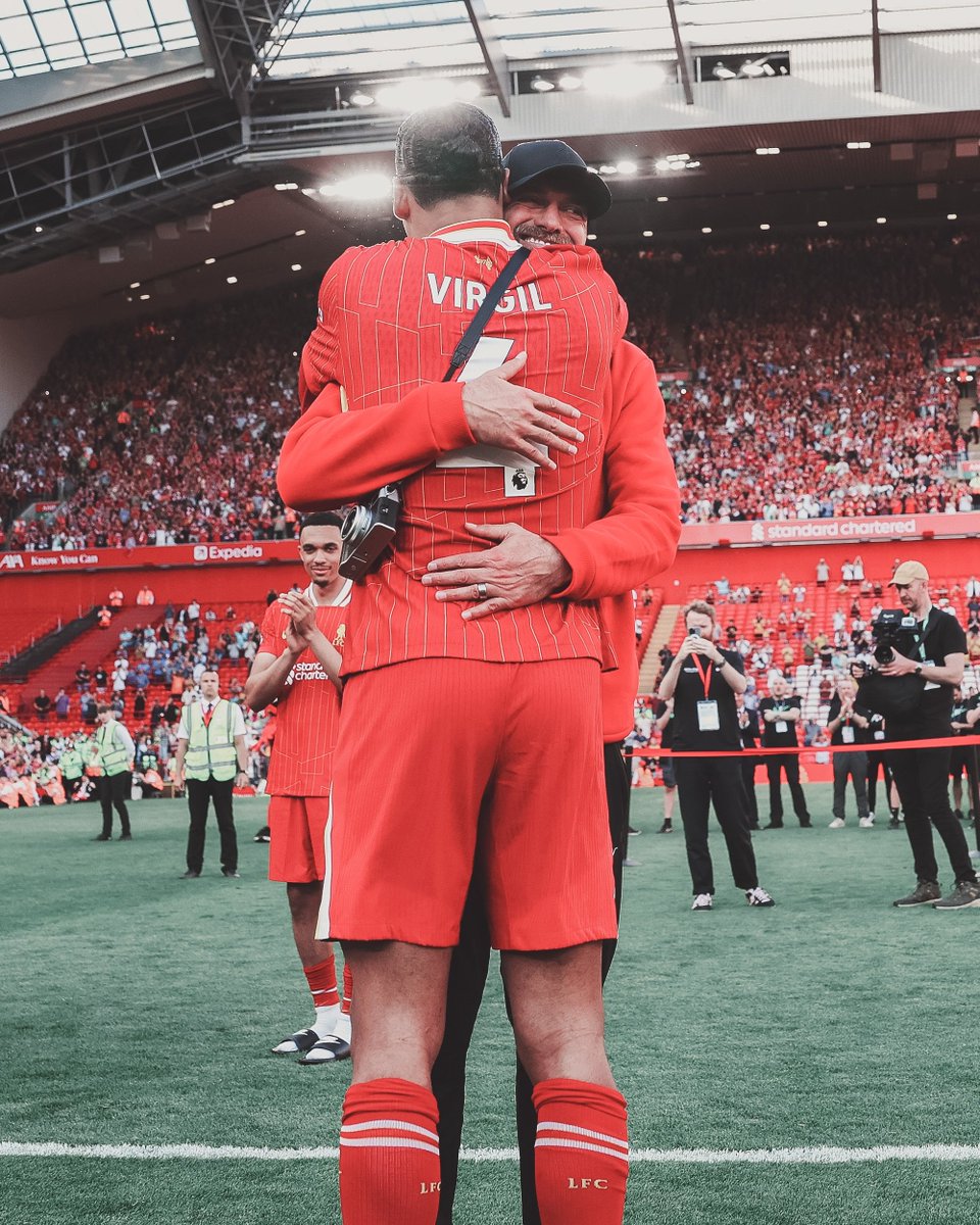 nugss_'s tweet photo. Father and son energy.❤️ https://t.co/aPCw1kPddz