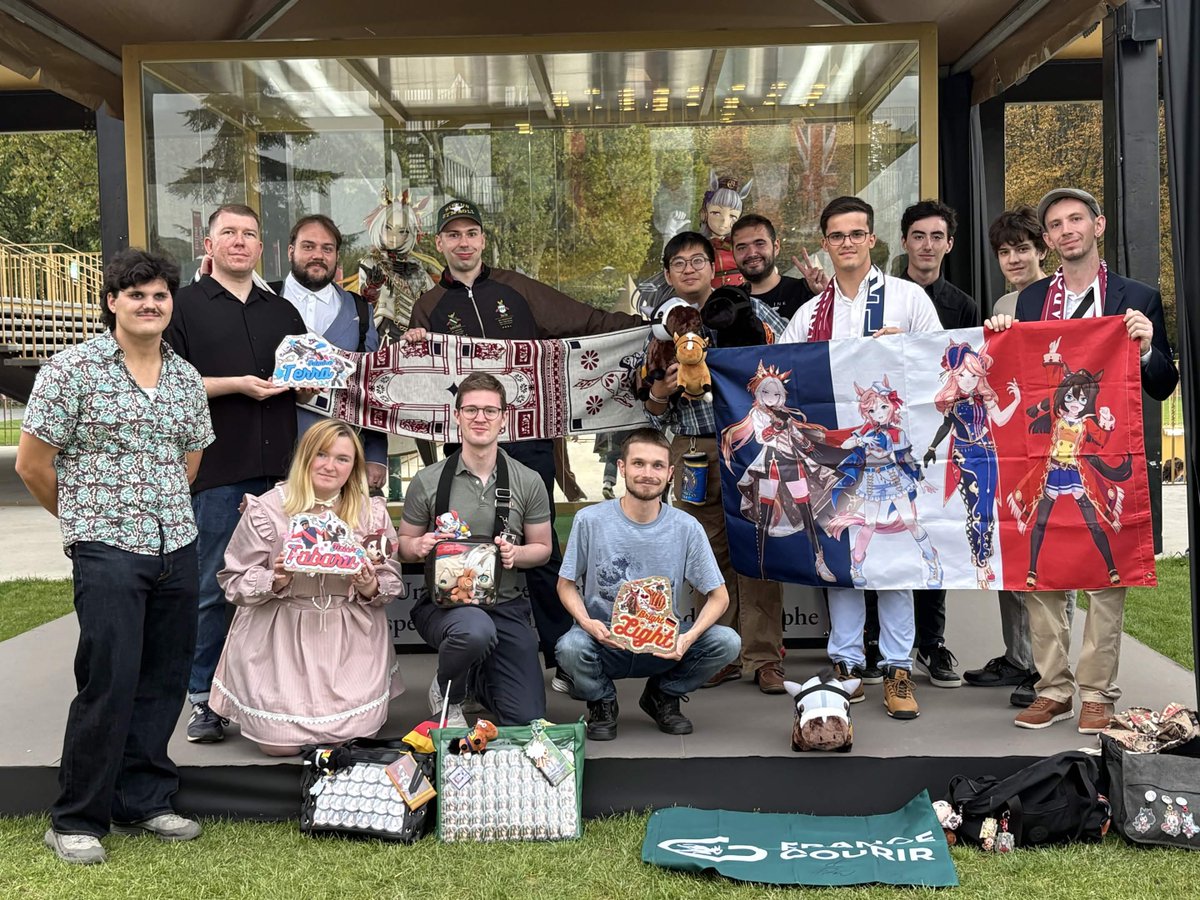 FRVtuberEnjoyer's tweet photo. Umafans at Longchamp !
UMAMUSUME WILL CONQUER THE WORLD 🌎 https://t.co/Y6QvlA7OFH