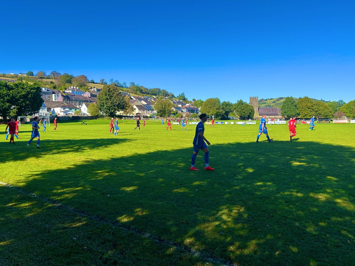 seangroundhops's tweet photo. 🏴󠁧󠁢󠁷󠁬󠁳󠁿 • 03/10/2026
Ground #379 - Llandysul Park
CPD Llandysul 2-5 Newcastle Emlyn 

Weekend away in West Wales and an unexpected new ground. Such a stunning place to watch football - amazing backdrop. An area of Wales I’ve not seen too many games either so a nice bonus. https://t.co/0ZUwHmvOk3