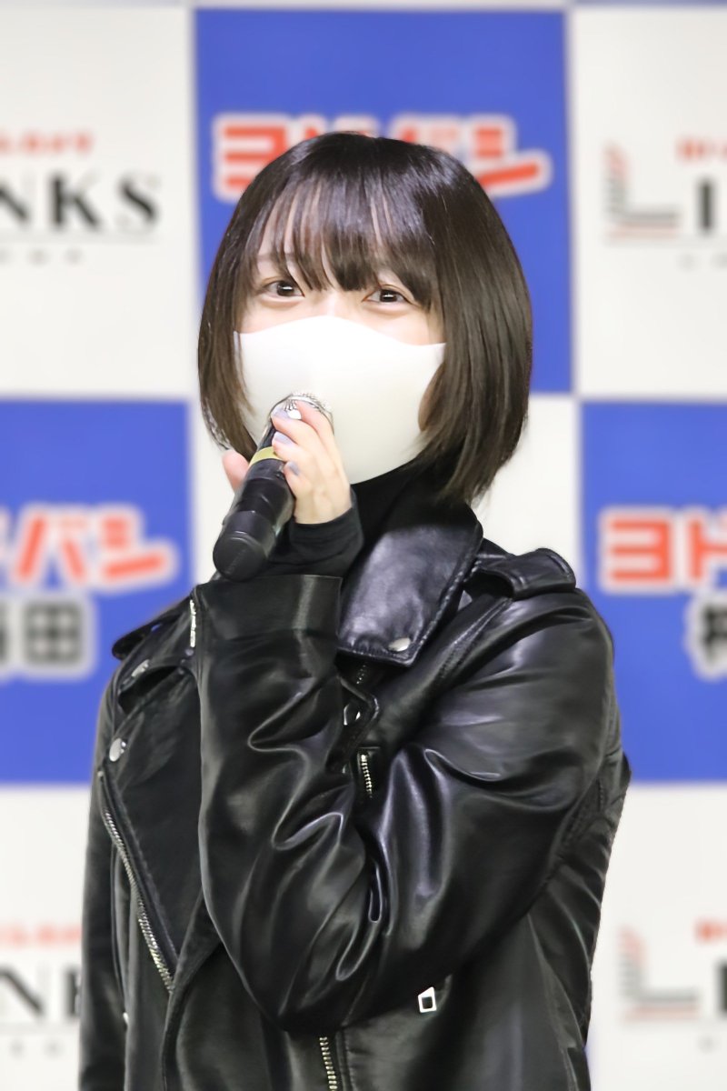 uREeo3UkdWIUdtG's tweet photo. 2026.10.3（土）
いつも、SNSを見ていた写真家の 
#蒼井ゆい さんの講演が大阪であるので、観に行きました🤗
沢山の方が来られていて、初めから立ち見で見ることに。

講演後は、お話しが出来ると言う事でしたが、沢山のファンがいたので、お話は出来ず残念😞

お話が聞けて楽しかった🤗 https://t.co/63dquPpoId