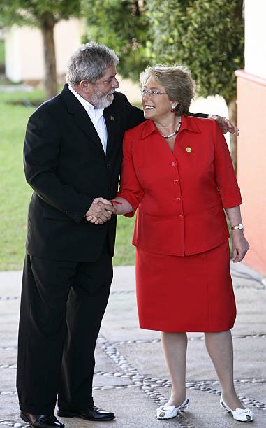 MBarchivo's tweet photo. La esperanza de Brasil y toda latinoamérica popular, soberana y unida 🇧🇷

BORA LULA! 

@LulaOficial 🤝🏻 @mbachelet https://t.co/GLRJOzBqEq
