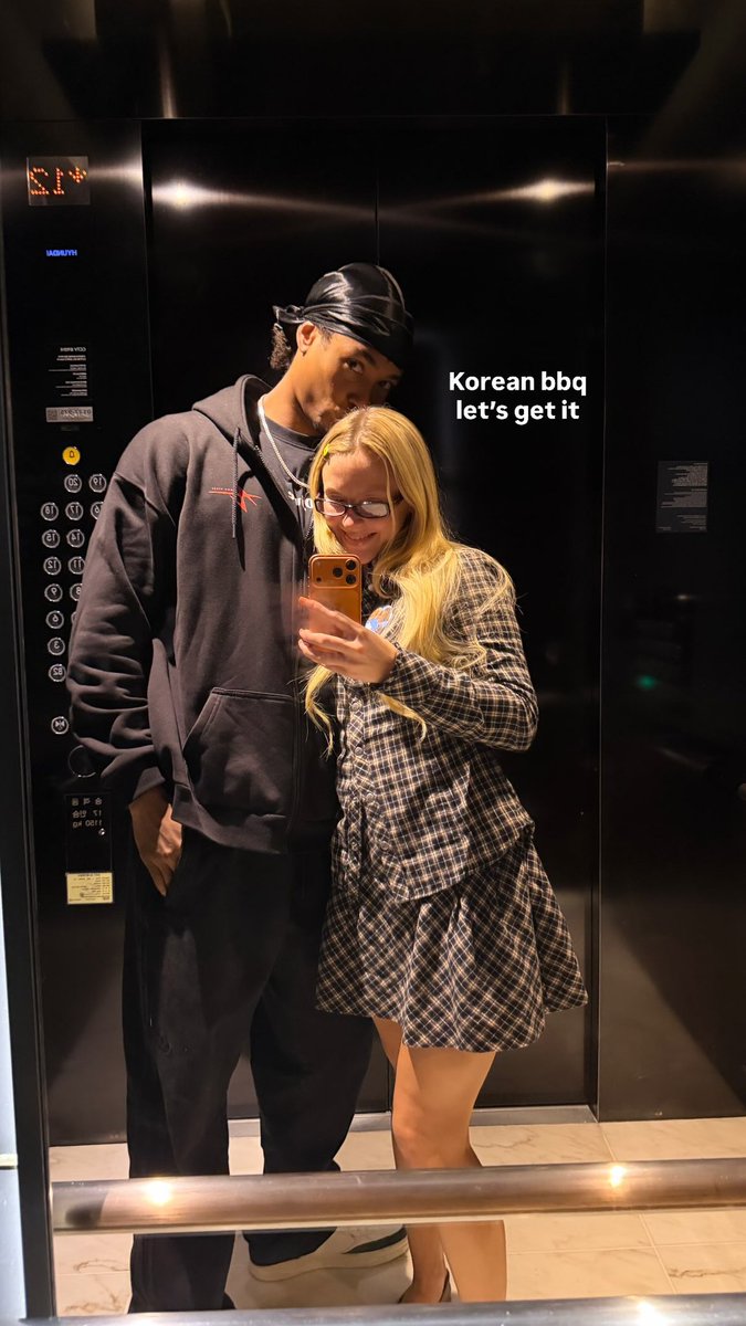 infozarabrasil's tweet photo. Zara Larsson e seu namorado juntos na Coreia do Sul. ❤️ https://t.co/jwtJw2gfdk