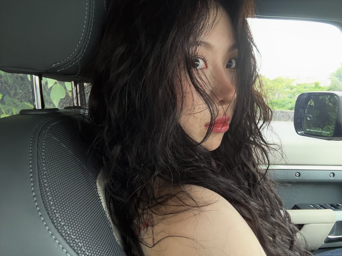 tellusboutur's tweet photo. Nice curly hair~ ❤︎ ❤︎ https://t.co/cuFB0lkBx9