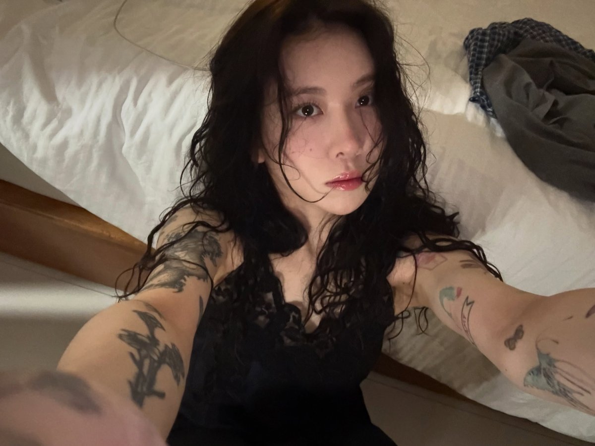 tellusboutur's tweet photo. Nice curly hair~ ❤︎ ❤︎ https://t.co/cuFB0lkBx9