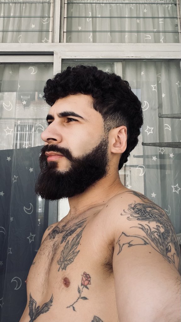 SamuelHuizi's tweet photo. Esa barba 🫠😏 https://t.co/ECQeLk8hMS