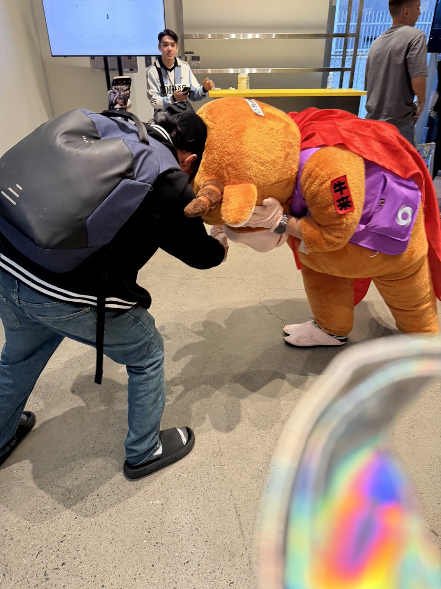 Ritabellbtc's tweet photo. @turboflow

Our TurboFlow bull was definitely one of the crowd favorites today 🐮💜 Players kept stopping by our booth to snap photos, hang out, and share the Web3 vibes with us!
#turboflow #bnb #bsc #binance #btc https://t.co/DvsdDTEEwt