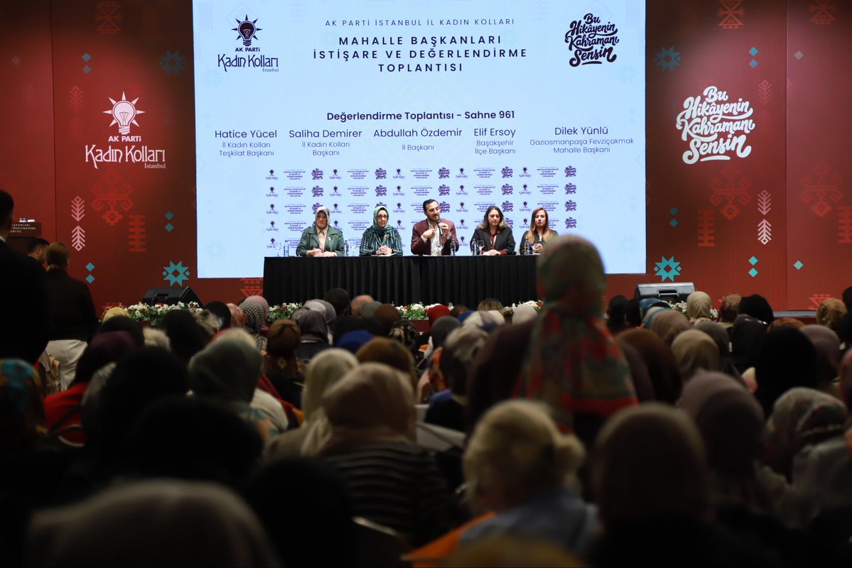 salihademirer's tweet photo. Kampımızın 3. gününde, ilk günkü coşku ve heyecanla bir aradayız.

İstanbul İl Başkanımız @abdullahozdemir’i, Mahalle Başkanları İstişare ve Değerlendirme Kampımızda ağırladık.

Türkiye Yüzyılı hedeflerinin İstanbul’da güçlü bir karşılık bulması; mahalleden ilçeye, ilçeden şehrin tamamına uzanan ortak bir çalışma anlayışıyla mümkün. Bu doğrultuda İl Başkanımızın öncülüğünde İstanbul’a dair hedeflerimizi, teşkilat çalışmalarımızı ve önümüzdeki dönemin yol haritasını değerlendirdik.

Nazik ziyaretleri ve mahalle teşkilatlarımıza verdikleri kıymet için İl Başkanımız Sayın Abdullah Özdemir’e teşekkür ediyorum.

Türkiye Yüzyılı’nın hedefleriyle, İstanbul Yüzyılı’nın hikâyesi yazılacak.