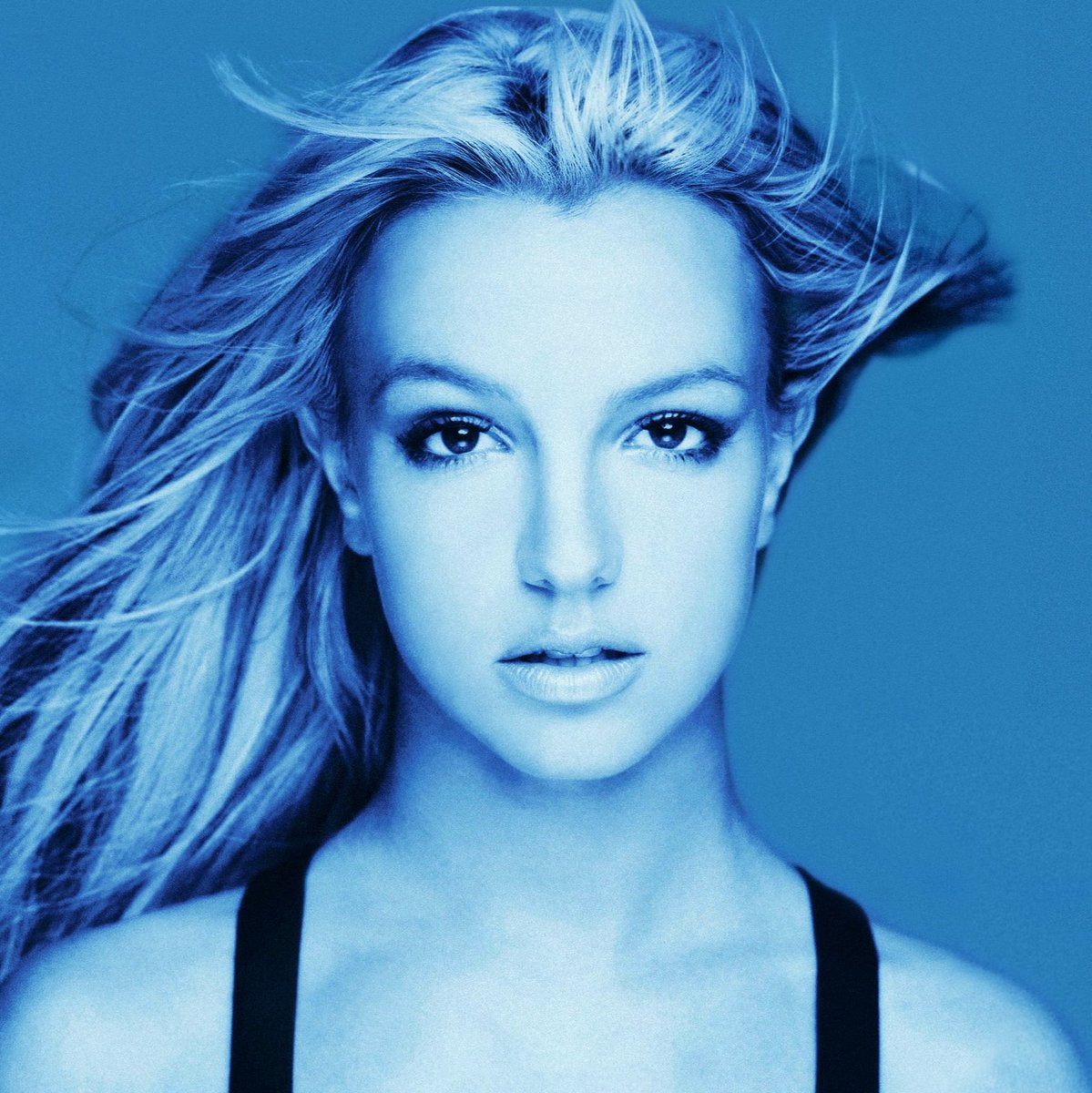 plusmusicx's tweet photo. 🔎 Curiosidade: A gravadora de Britney Spears supostamente pressionou para que “(I Got That) Boom Boom” e “Outrageous” fossem lançadas como singles, mas a princesa do pop lutou por “Toxic” em vez disso, uma decisão que acabou lhe dando um dos hits mais icônicos e definidores de sua carreira.