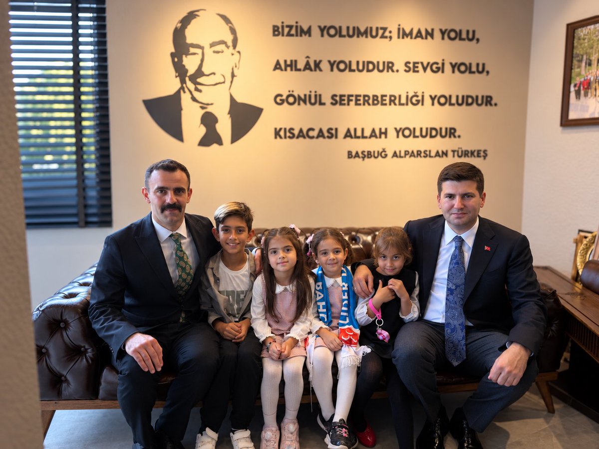 ayyildirim1's tweet photo. Ülkü Ocakları Antalya İl Başkanlığımızı ziyaret ederek il yöneticilerimiz, ilçe Ocak başkanlarımız ve kıymetli ülküdaşlarımızla bir araya geldik.

Teşkilat çalışmalarımız ve yürütülen faaliyetler üzerine istişarelerde bulunarak önümüzdeki döneme ilişkin değerlendirmeler yaptık. 🇹🇷