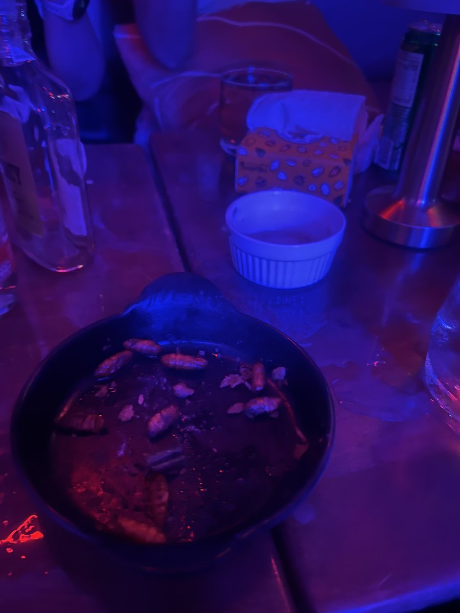 nara5755's tweet photo. タカテーンは食べられてもたこわさは食べられない人
たこわさは食べられてもタカテーンは食べられない人
=セロリ
#シラチャ 
#シラチャ生活
#Sriracha https://t.co/ef13Krlsqq