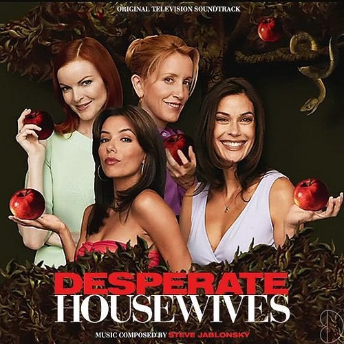 luannscamel's tweet photo. Edie Britt should’ve been holding an apple https://t.co/LISUmCWogg