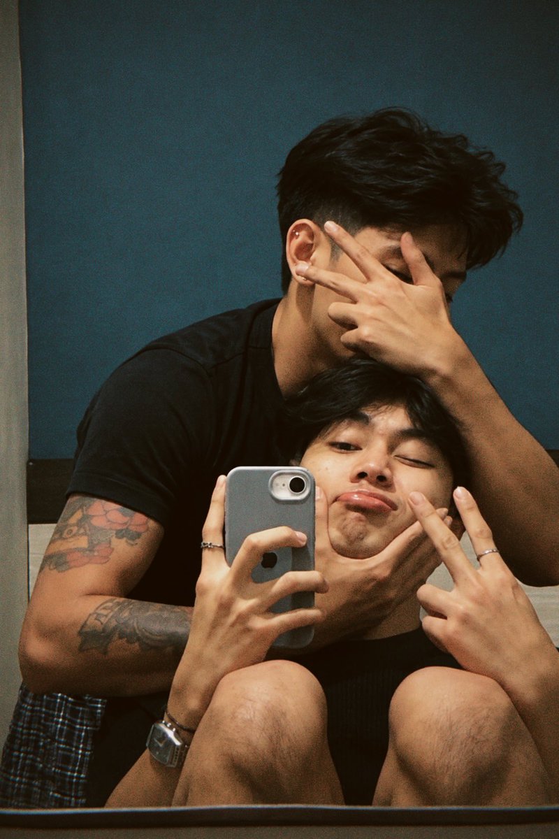 juleijulian_'s tweet photo. tutorial stop buat ga ngopekin bibir gmn ya https://t.co/ZF2nHQYAOT