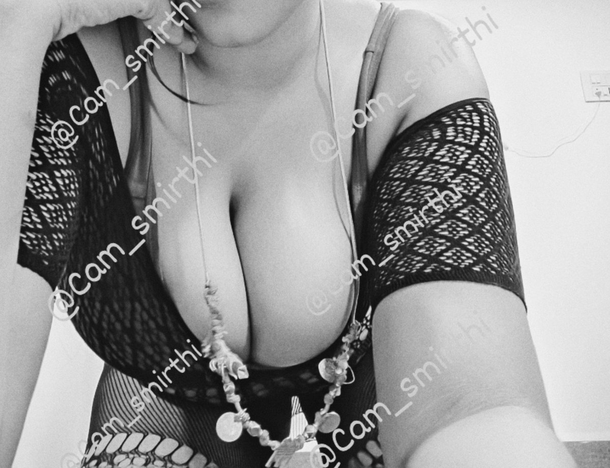 Cam_smirthi's tweet photo. Available for fun🥵 DM https://t.co/aPM3a89Bii