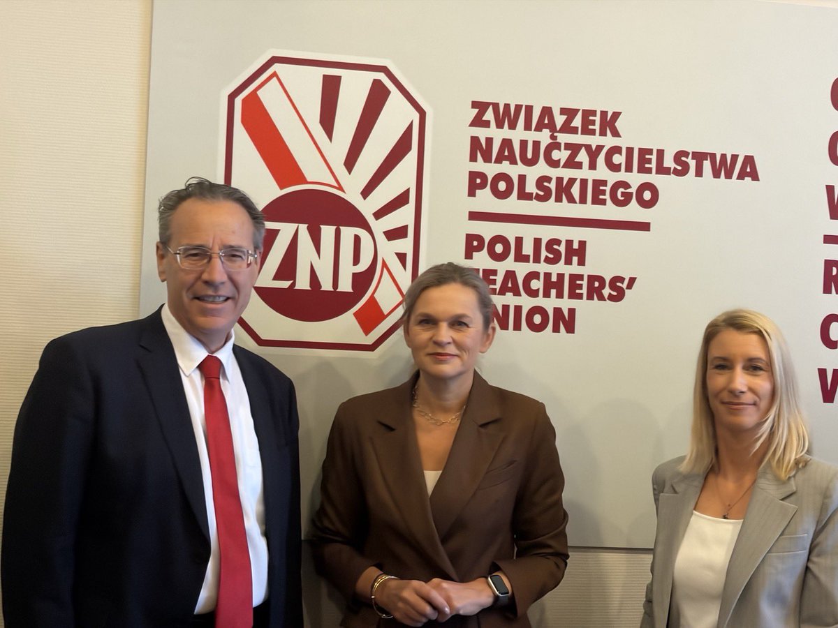 Amb_Berger's tweet photo. .@ZNP_ZG oraz @FESonline zorganizowały w miejscu, gdzie w 1947r. odbył się proces komendanta @AuschwitzMuseum Rudolfa Hössa, konferencję z okazji 80. rocznicy procesów norymberskich. Dyskusja dotyczyła prawa międzynarodowego, polityki, pamięci oraz roli edukacji. https://t.co/3JVpdpDQ4W