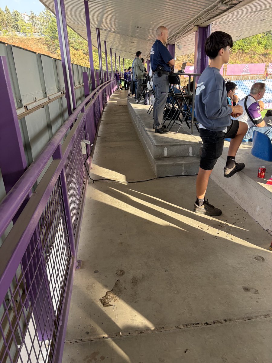pantalinos's tweet photo. @AlexRovirosa @alcarreo4 Descanso contra la Gim. Seg., habido cambios positivos. El pasillo y la escalera principal vuelven a estar operativos. Gracias @deporguada por corregirlo y @AlexRovirosa por implicarte hoy. Los aficionados lo agradecemos. Aupa Depor 💜 https://t.co/g9hqwBMpWS
