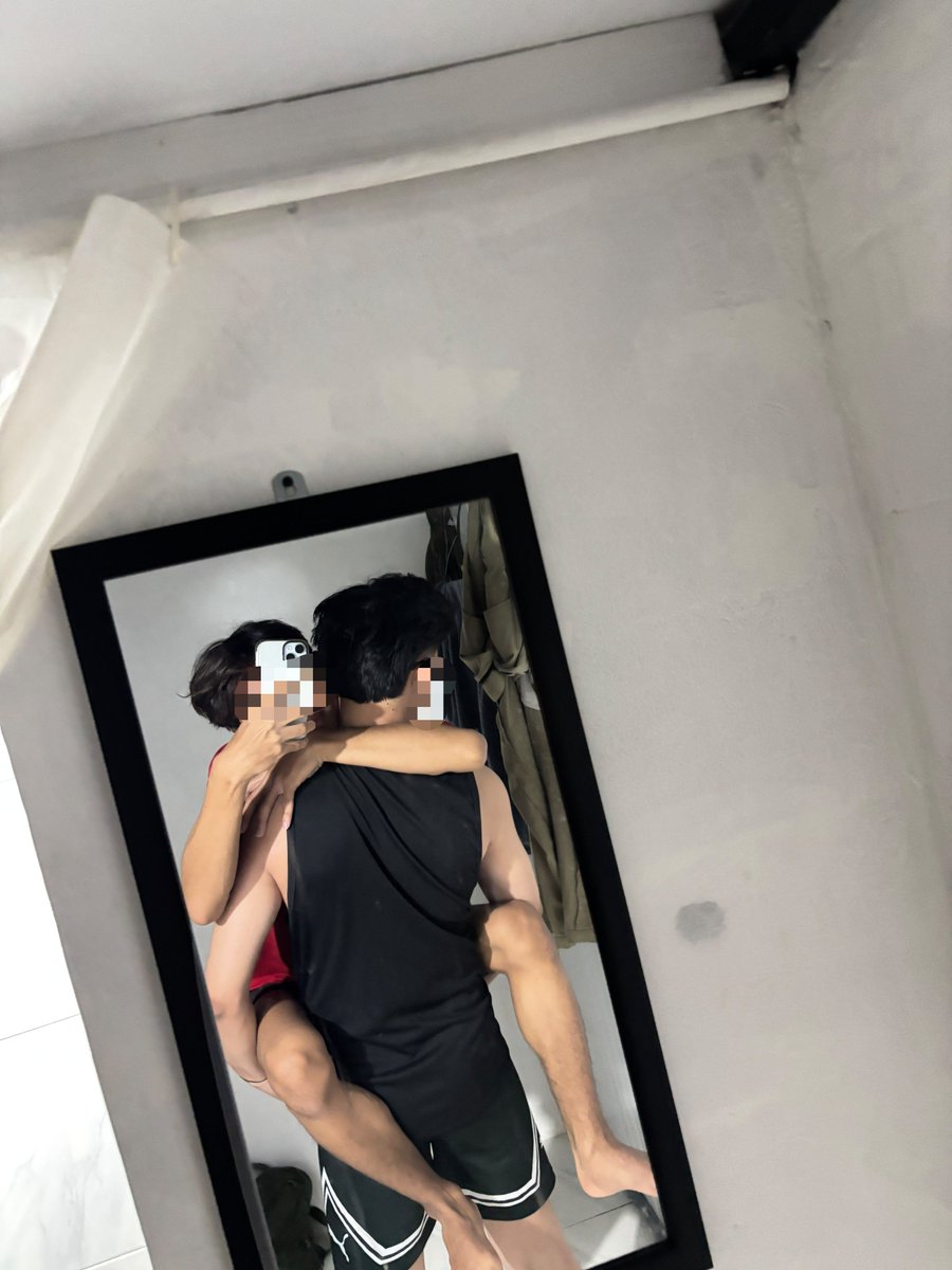 ne3dcruush_'s tweet photo. rewel minta digendonggg🤏❤🥵 https://t.co/p5997aJdoS