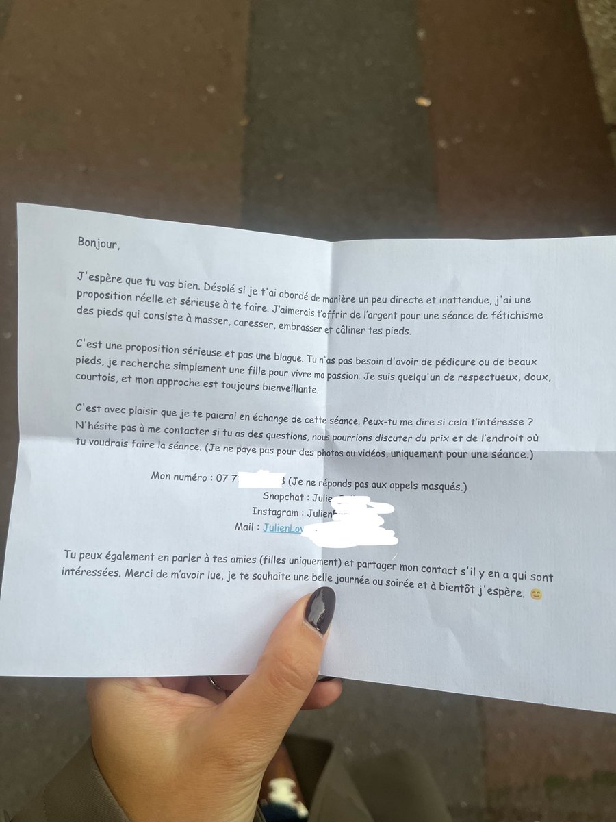 JustMarinou's tweet photo. D’accord donc là y a un mec qui vient de m’arrêter dans la rue pour me donner un petit papier.

Le papier en question 😶 : https://t.co/fLyupdq0Xt