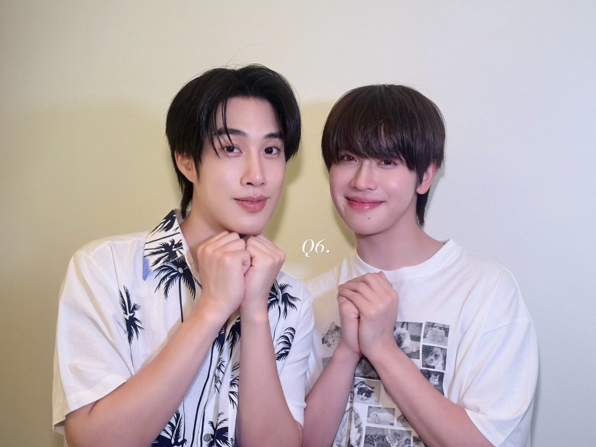 YTBSERIESTH's tweet photo. 🔔 มีการแจ้งเตือนใหม่จากช่องที่คุณติดตาม:

🎥 You(r)tuber Series เมื่อผมอยากเป็นยูทูบเบอร์แข่งกับแฟนเก่า

กริ๊ง กริ๊ง Q6 เลิกกองแล้วครับ~ ✨

ความน่ารักและความหล่อในวันนี้บอกเลยว่าจัดเต็มเกินร้อย สมกับที่เป็น ‘ชอบคุณ’ กับ ‘อินทัช’ แต่ความสนุกยังไม่จบแค่นี้นะครับ!

คิวหน้ายังมีมาให้ชื่นชมอีกเยอะและมีความน่ารักรอทุกคนอีกเพียบ ฝากทุกคนส่งกำลังใจปักหมุดมารอติดตามคิวต่อไปของพวกเรากันเยอะ ๆ นะครับ รับรองว่าสู้ไม่ถอยแน่นอน! ✌️️🥰

YOURTUBER Q6
#ยัวร์ทูบเบอร์Q6