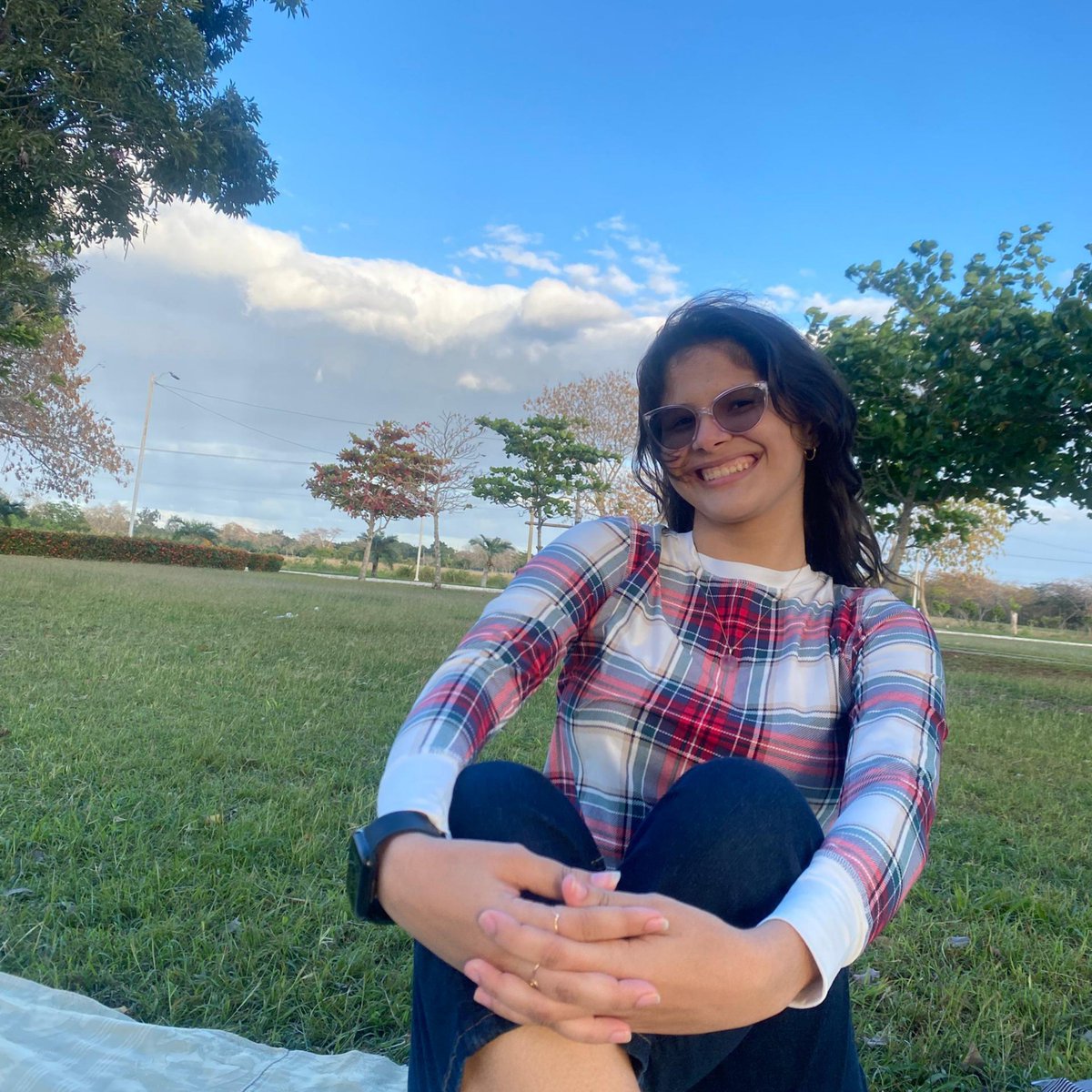 liseidy_amanda's tweet photo. hoy cumplo 18!!🎉
una nueva etapa va empezando y estoy muy emocionada,@LuceroMexico eres gran parte de esta dicha, me encanta poder vivir tantos momentos contigo; deseo poder abrazarte mi linda, te quiero mucho mucho.💘
(no me pongo brava si me regalas una felicitación eh jajaja) https://t.co/AcEQAvLdmI