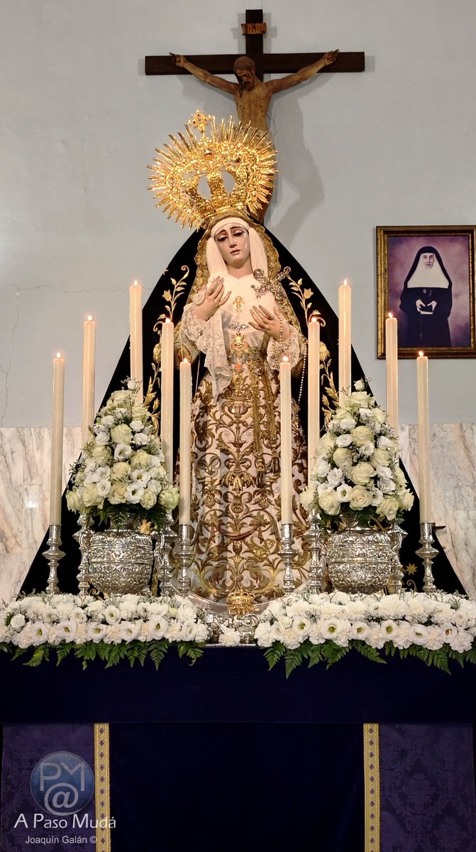 apasomuda's tweet photo. .@columnayazotes Todo a punto para el Rosario Vespertino con la imagen de María Stma. de la Victoria #LasCigarreras de #Sevilla
Suena la capilla musical Sacra Híspalis y @CoralDespojado
#ColumnaYAzotes26
#TDSCofrade https://t.co/uMLVIEzjGS