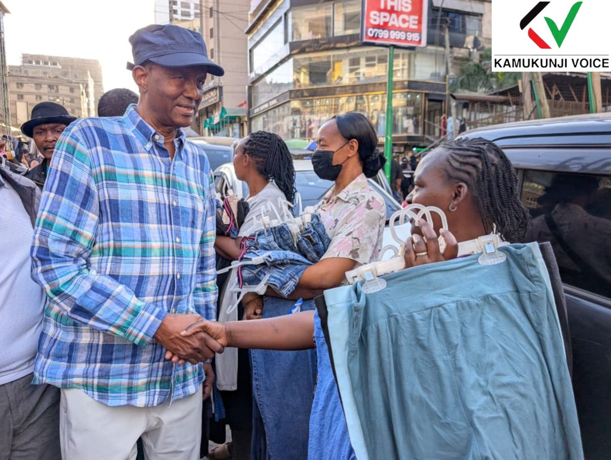 kamukunjivoice's tweet photo. Leo, Mbunge wa Kamukunji Yusuf Hassan, amefanya ziara ya ghafla huko Eastleigh. Alisikiliza kwa makini changamoto za wapiga kura wake mahiri, akajibu maswali yao na kutafuta suluhisho. https://t.co/KgoqzfAj1g