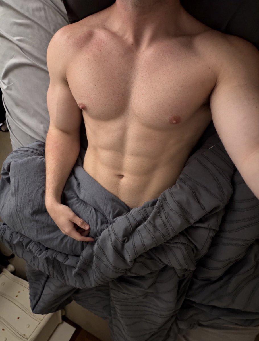 braykelller's tweet photo. Hungover Saturday https://t.co/AAn4NyExwF