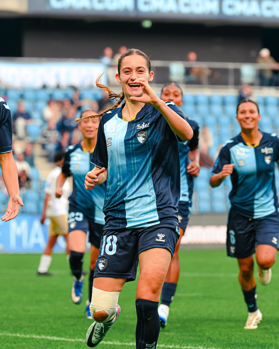 hacfem's tweet photo. 🔥 2 buts en 5 minutes pour Thaïs Gallais lors de cette première mi-temps !
#HACUSSM https://t.co/dQLReyL0g5