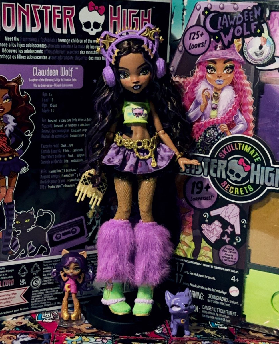 lagoonaplnk's tweet photo. então, a Clawdeen Claws &amp; Charms entrou na minha cabeça, precisava colocar um pouco de verde nela. 💜💚 https://t.co/zmhIWN7aFw
