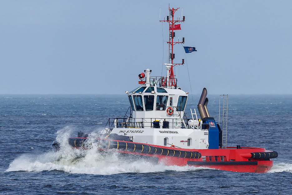 container_news's tweet photo. #Boluda #Towage adds new #tug to #La #Réunion #fleet
https://t.co/4djIH2uFYH https://t.co/j6yIc3m2hi