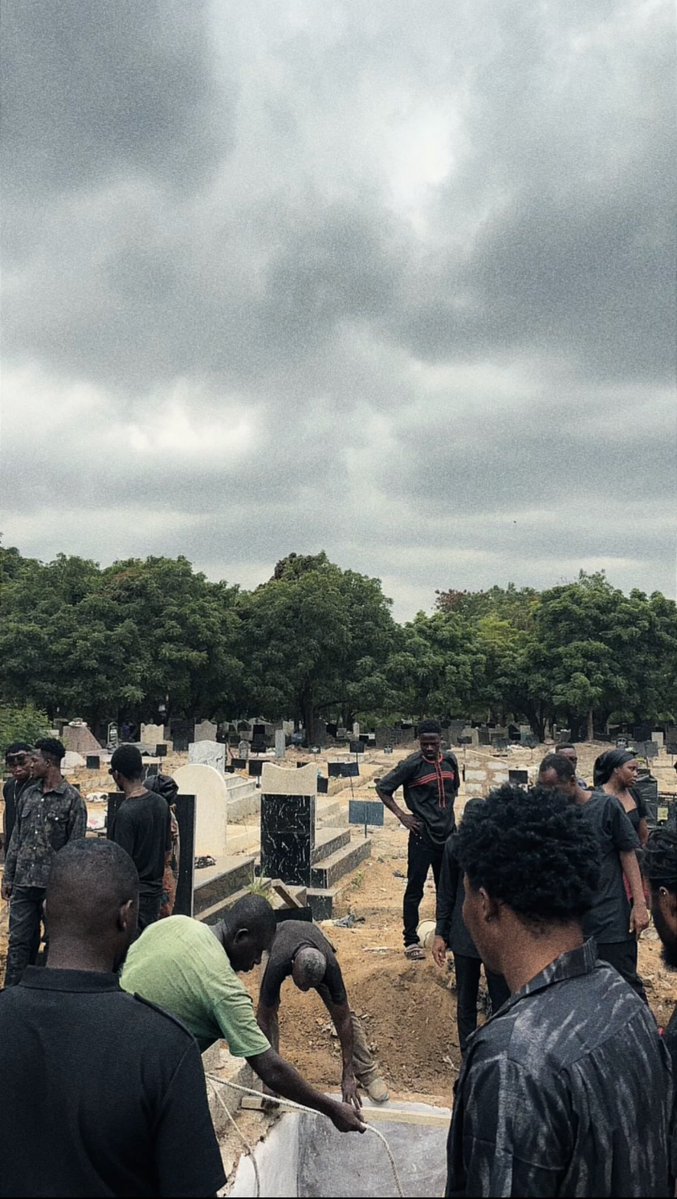 jbz9919's tweet photo. Life is temporary, but memories live forever. Rest well, beautiful souls. 🕊️🖤 https://t.co/y8gKTD9IQT