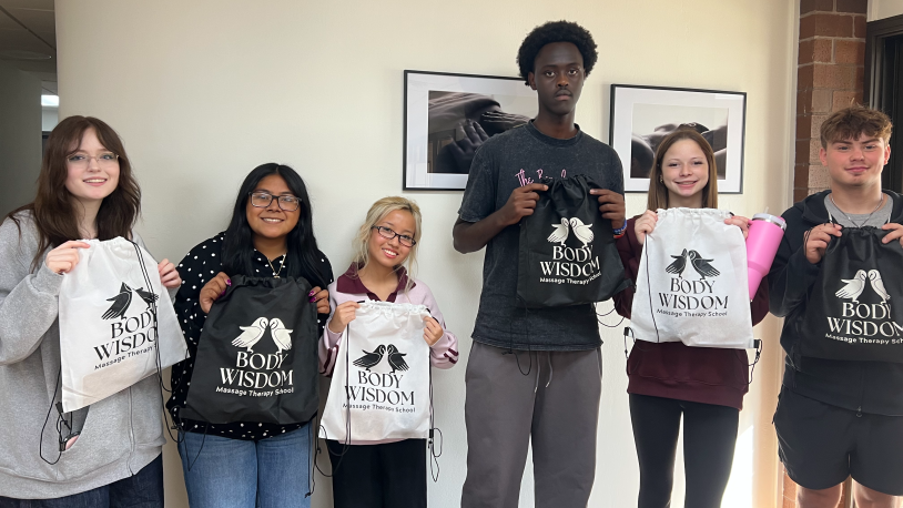 iJAGRocks's tweet photo. #CareerExploration = discovering what’s possible! 💙
Students spent the day at #BodyWisdom exploring through hands-on activities, pro panels, networking & real conversations.
TY for opening your doors to #iJAG!
@BF_District @UrbandaleCSD @vhstigers @DMschools #StartsRightHere https://t.co/9MNojt8SUk