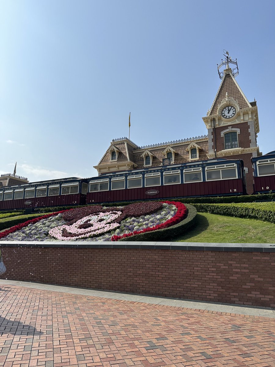 Minned12i's tweet photo. HK disney还是很漂亮的💗 https://t.co/2PPZEnSXdN