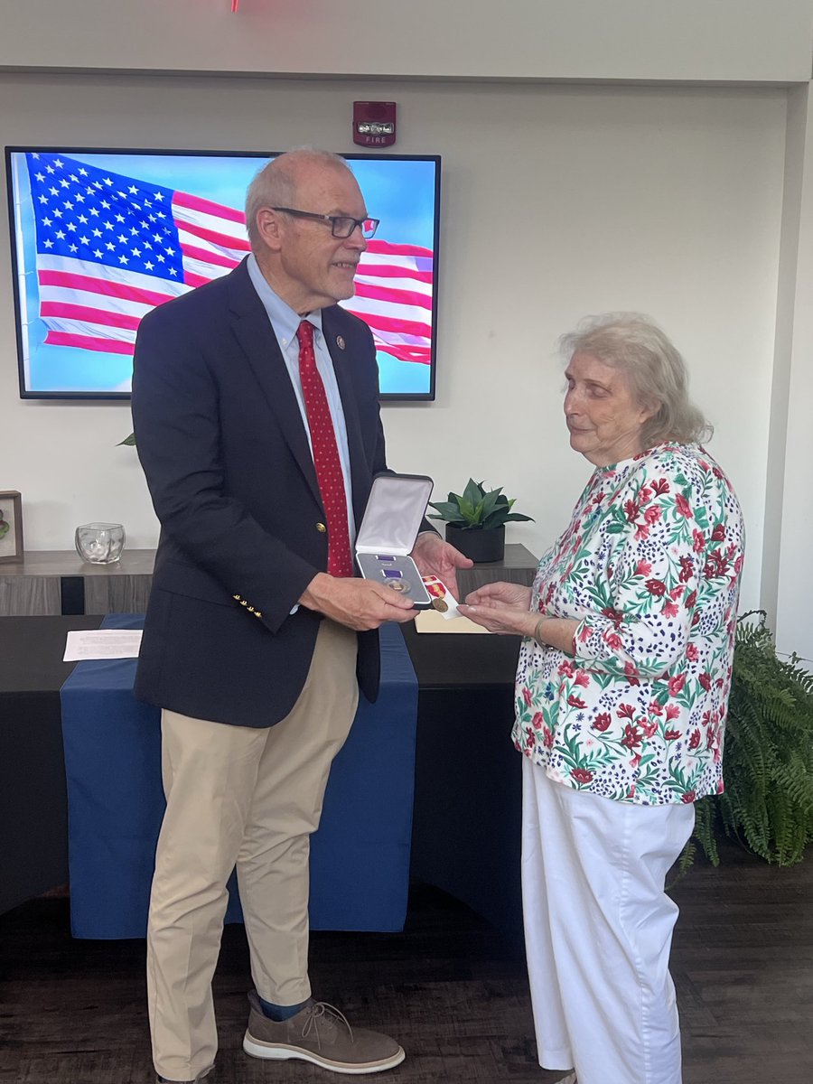RepMGriffith's tweet photo. Veterans who lose their medals can rely on my office to help recover replacements.

In September, I presented replacement medals, including a Purple Heart, to honor the Vietnam service of the late Gary Winebarger.

I presented the medals to his widow in Wise County. https://t.co/hf6JVgCK1C